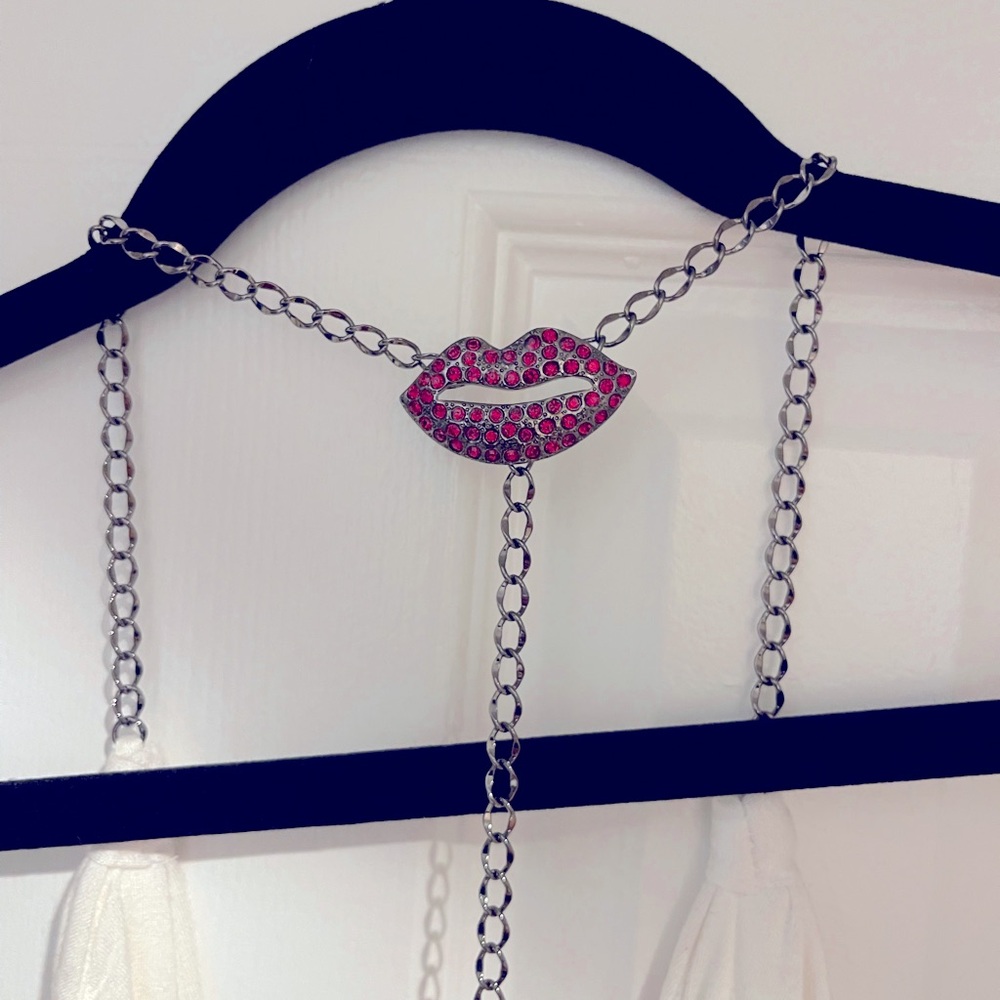 Sky White halter tunic with Chain Detail and crystal red lips in the back 💋 NWT - Picture 4 of 6